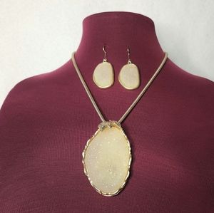 Fashion Jewelry Acrylic Statement Necklace & Earring Set